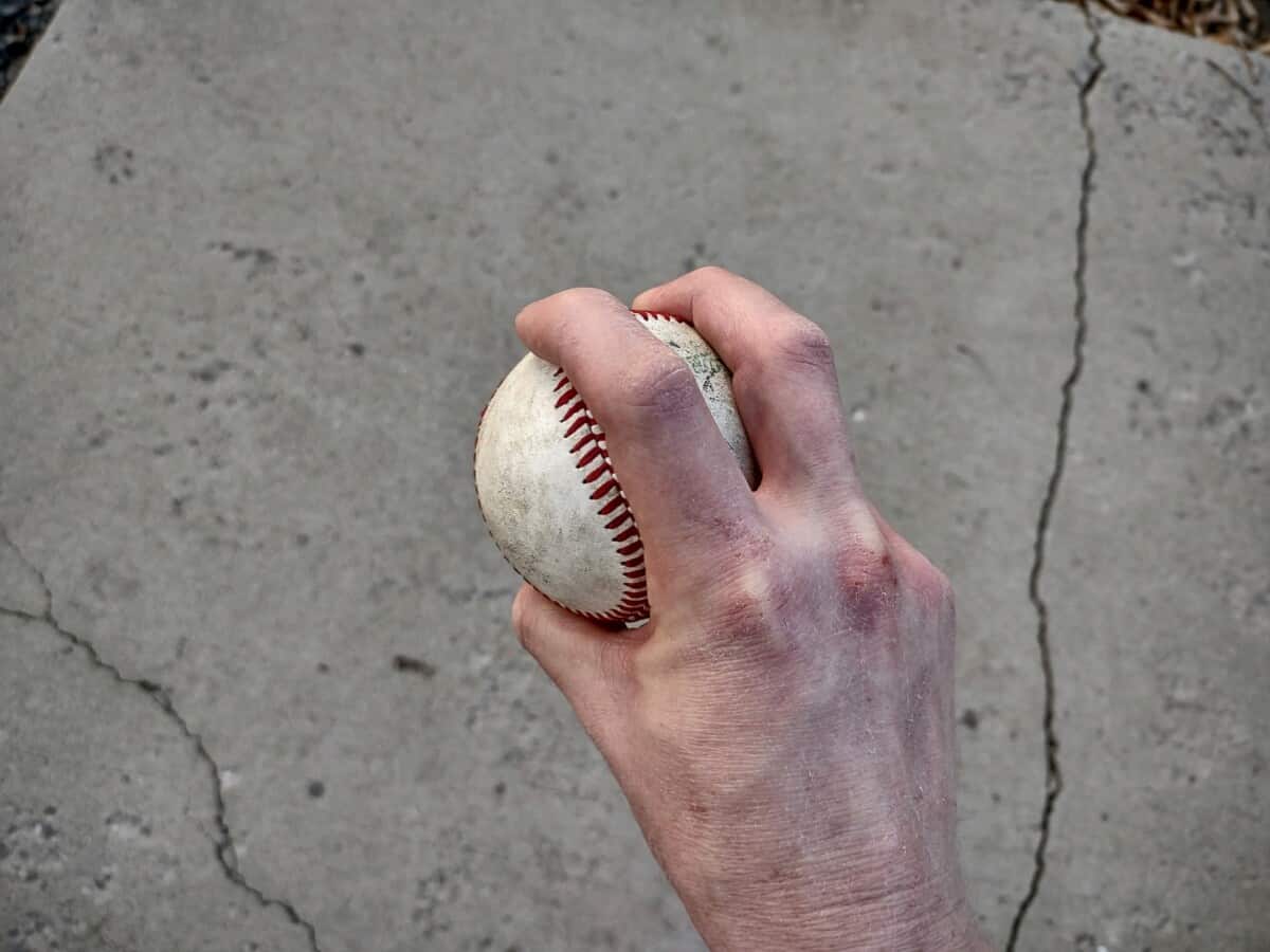 A Complete Guide to Throwing a Perfect Sinker