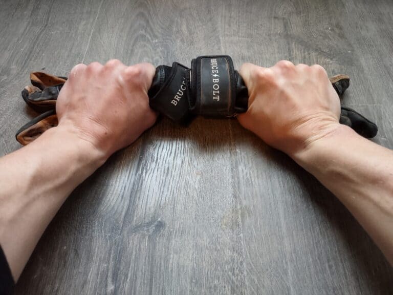 11 Benefits of Wearing Batting Gloves